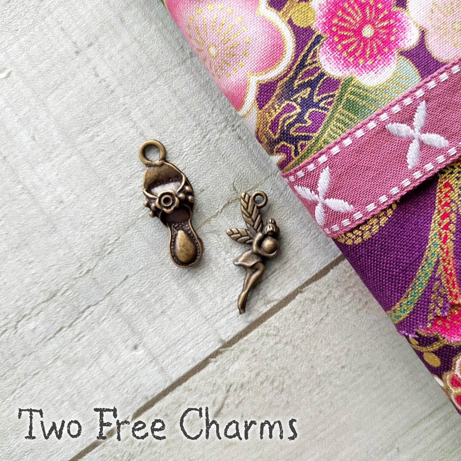Exquisite Japanese Print Fabric Bundle 6pc, 100% Cotton, Bonus Charm, Authentic Japanese Design, Designed & Printed in Japan