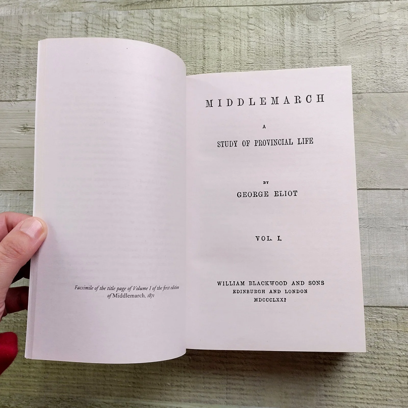 Middlemarch by George Eliot, Penguin Classics 2003, second hand book, ISBN-10 0141439548