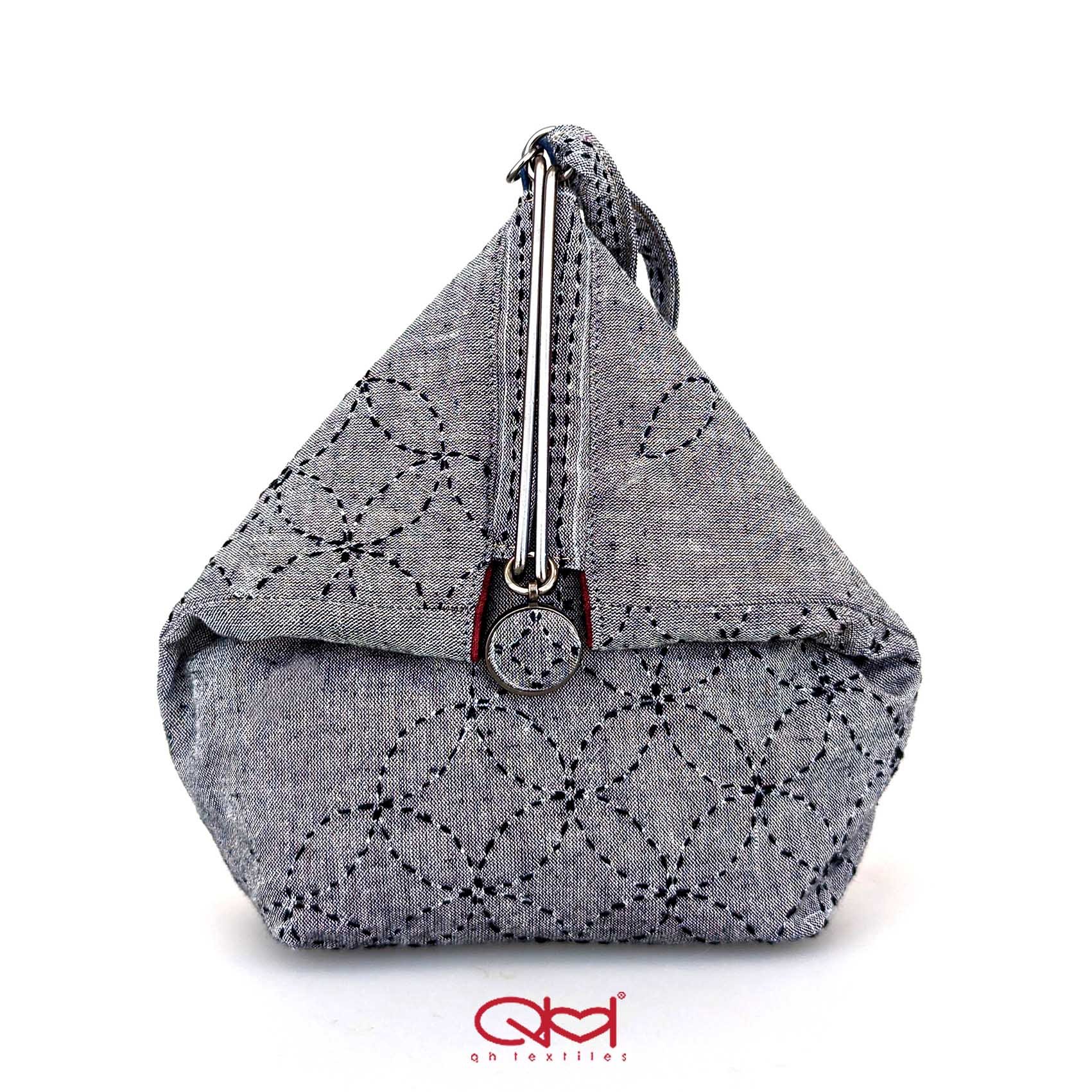 HNP24-K07BK-HK06HNP24-HALF KIT Sashiko Slide Clasp Purse (Half Kit),  Yarn Dyed Cotton Hand-Printed by QH Textiles