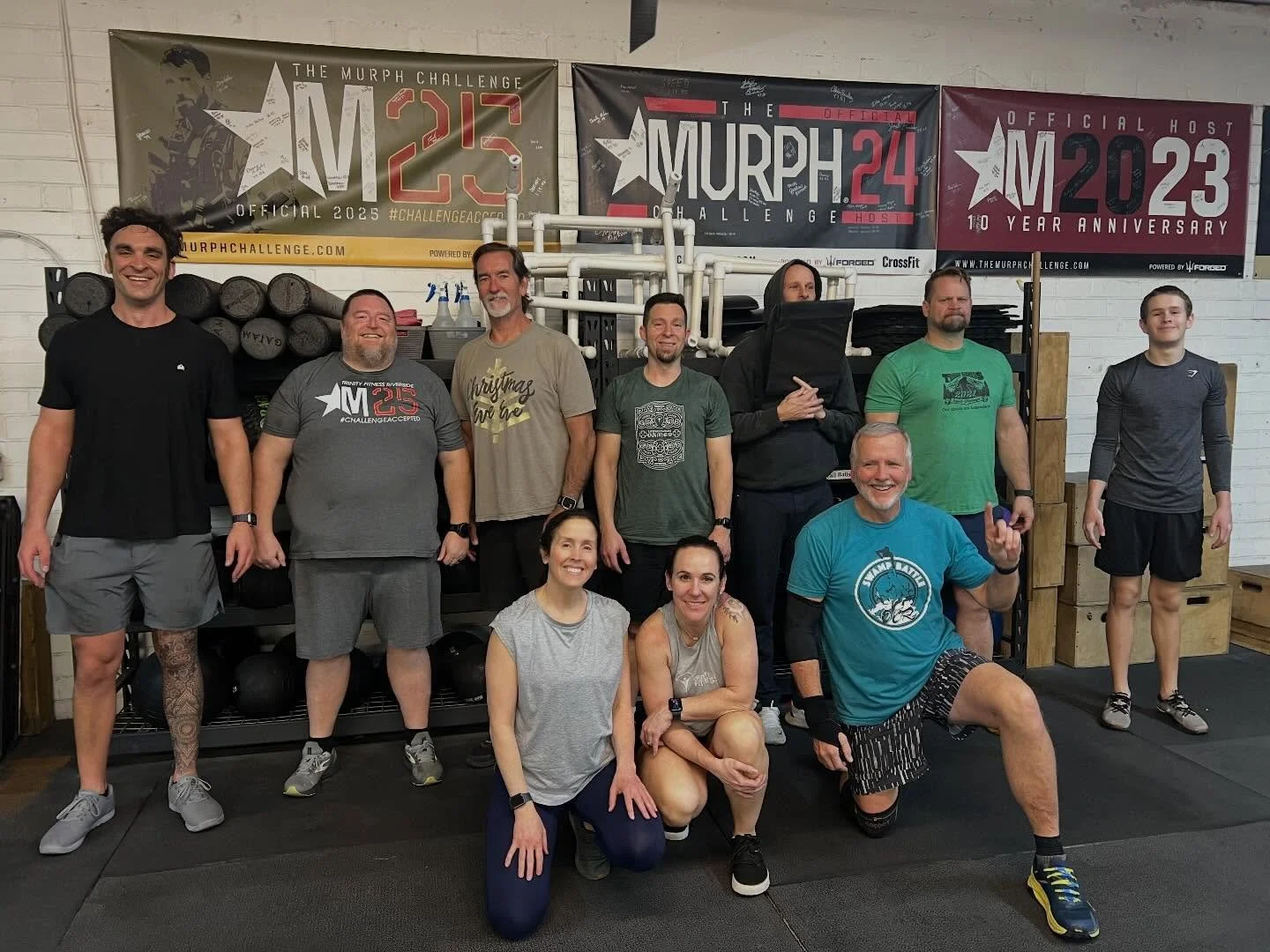 Wednesday am started off Ash Wednesday with Deadlifts! We were challenged to control ourselves and let God handles everything else! 2 Timothy 1:7