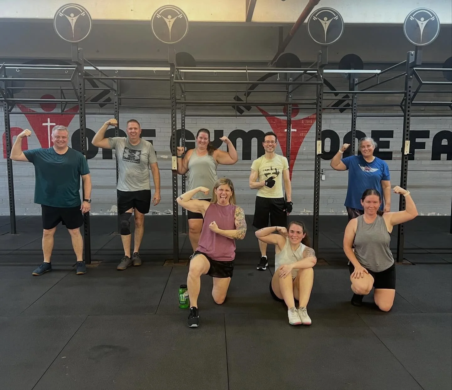 Wednesday evening warriors battled through a tough lower body superset and EMOM!