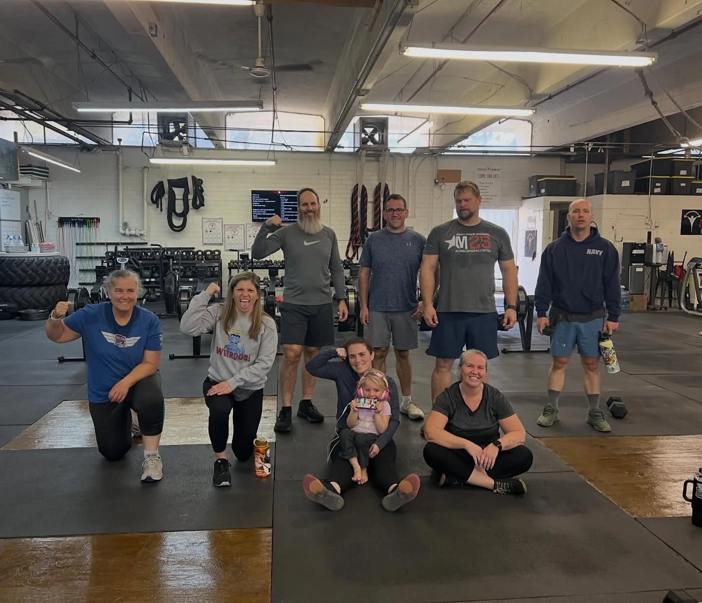 Wednesday evening powered through split squats and lunges! We were encouraged to remember that the lord walks with us ! 2 Corinthians 5:7