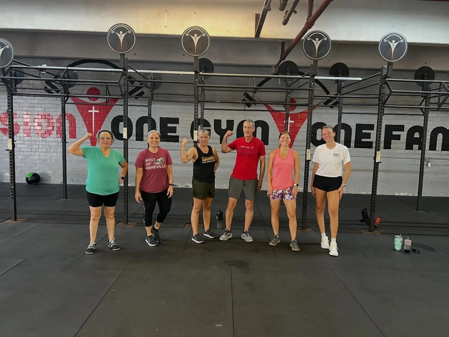 9am was challenged to fix their eyes on Jesus! Your most important problem has been solved by the work of Jesus on the cross. Hebrews 12:2 Nice work on back squats and a quick chipper! #trinityfitnessriverside #faithandfitness #nevermissamonday #jaxg