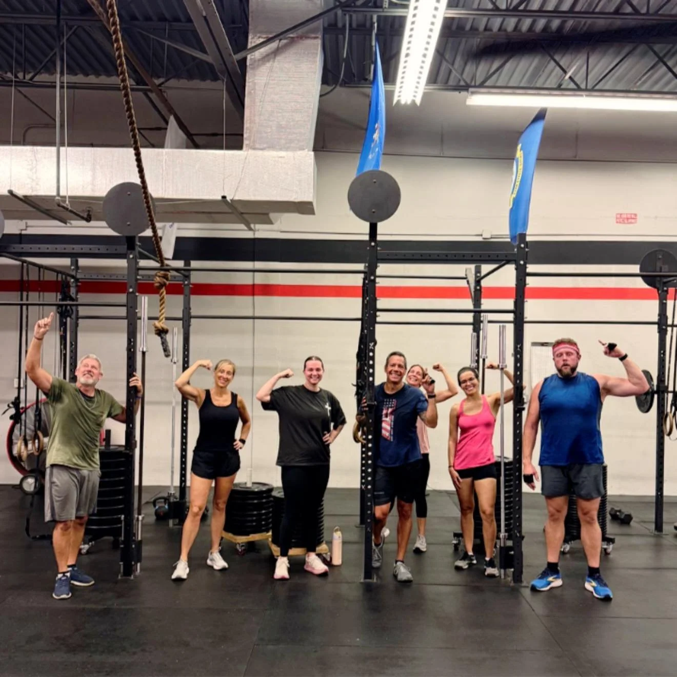 Friday 5am warriors worked through lower body and core while being encouraged to get their plank out first!!!