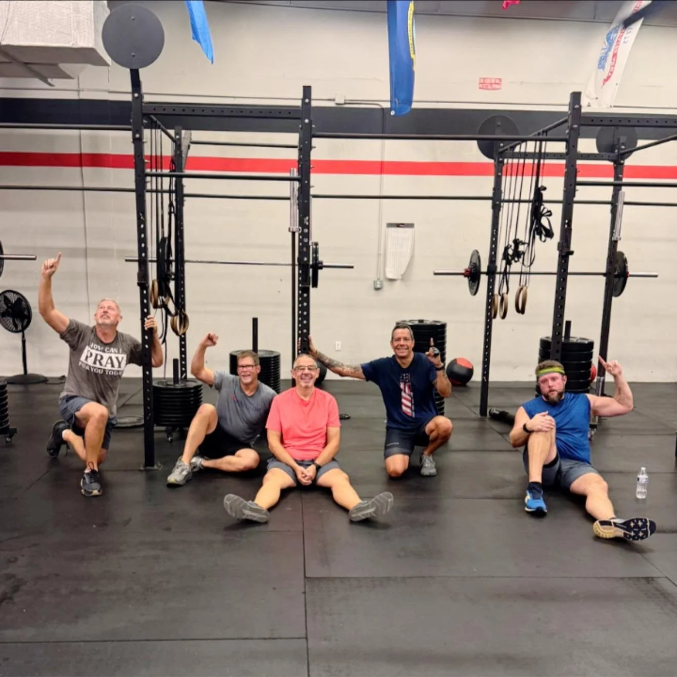 Friday 5am warriors killed their legs while being encouraged to confess!!