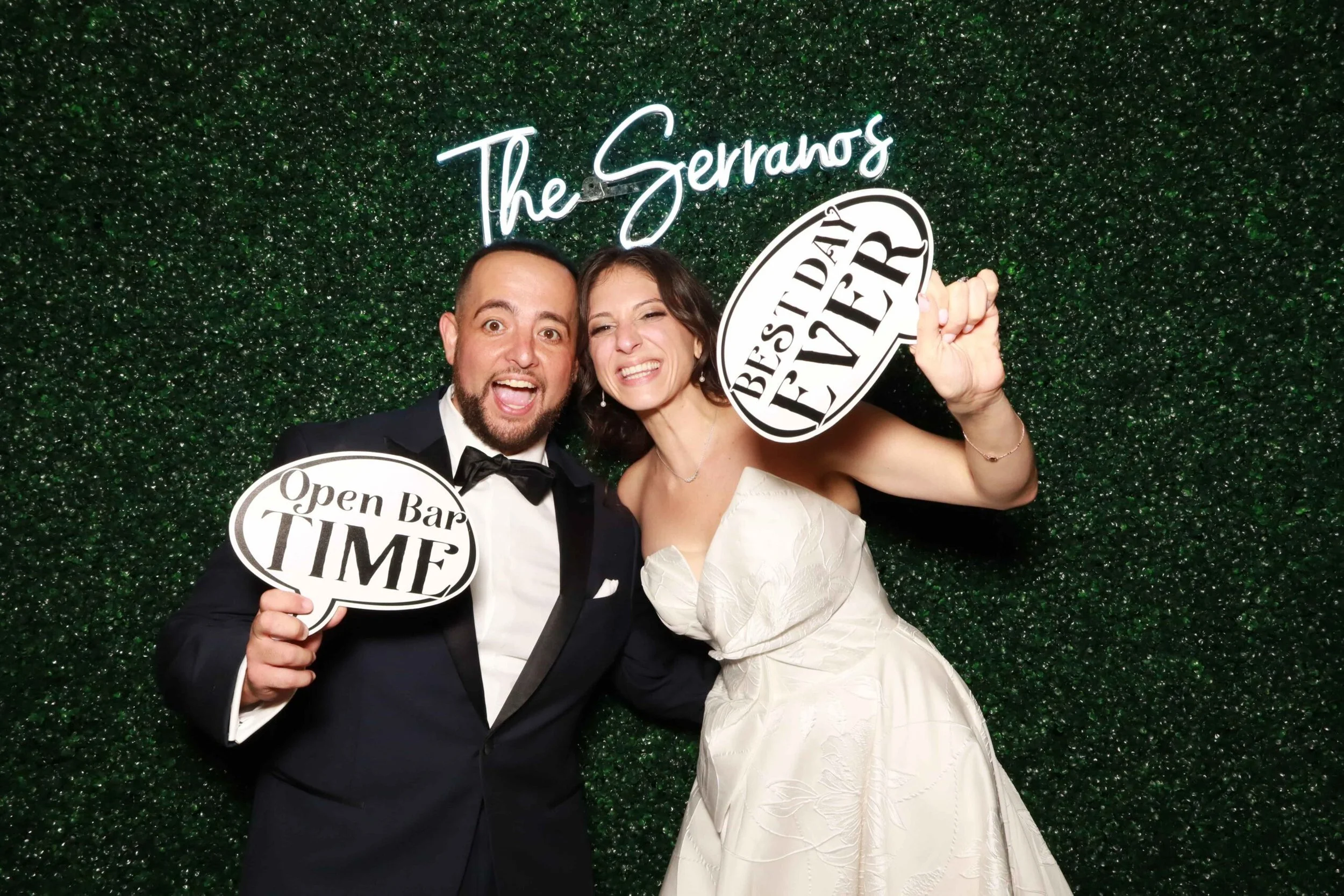 wedding-traditional-photo-booth-8-1-scaled.jpg