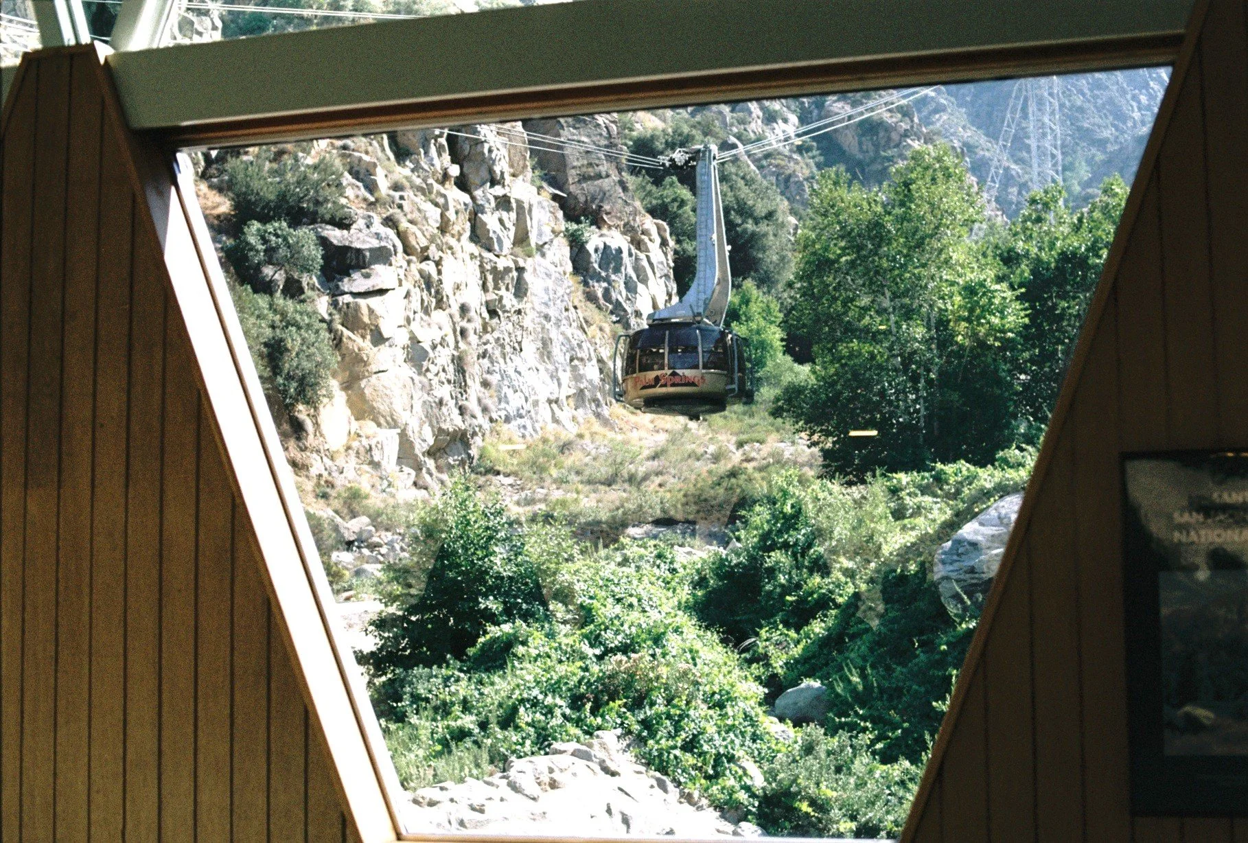 R1-00546-003A-01.JPG