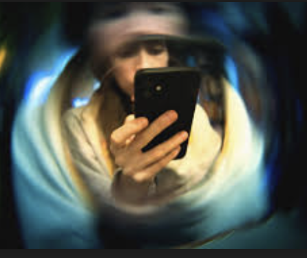 Doomscrolling and Burnout: Why You Can’t Look Away 