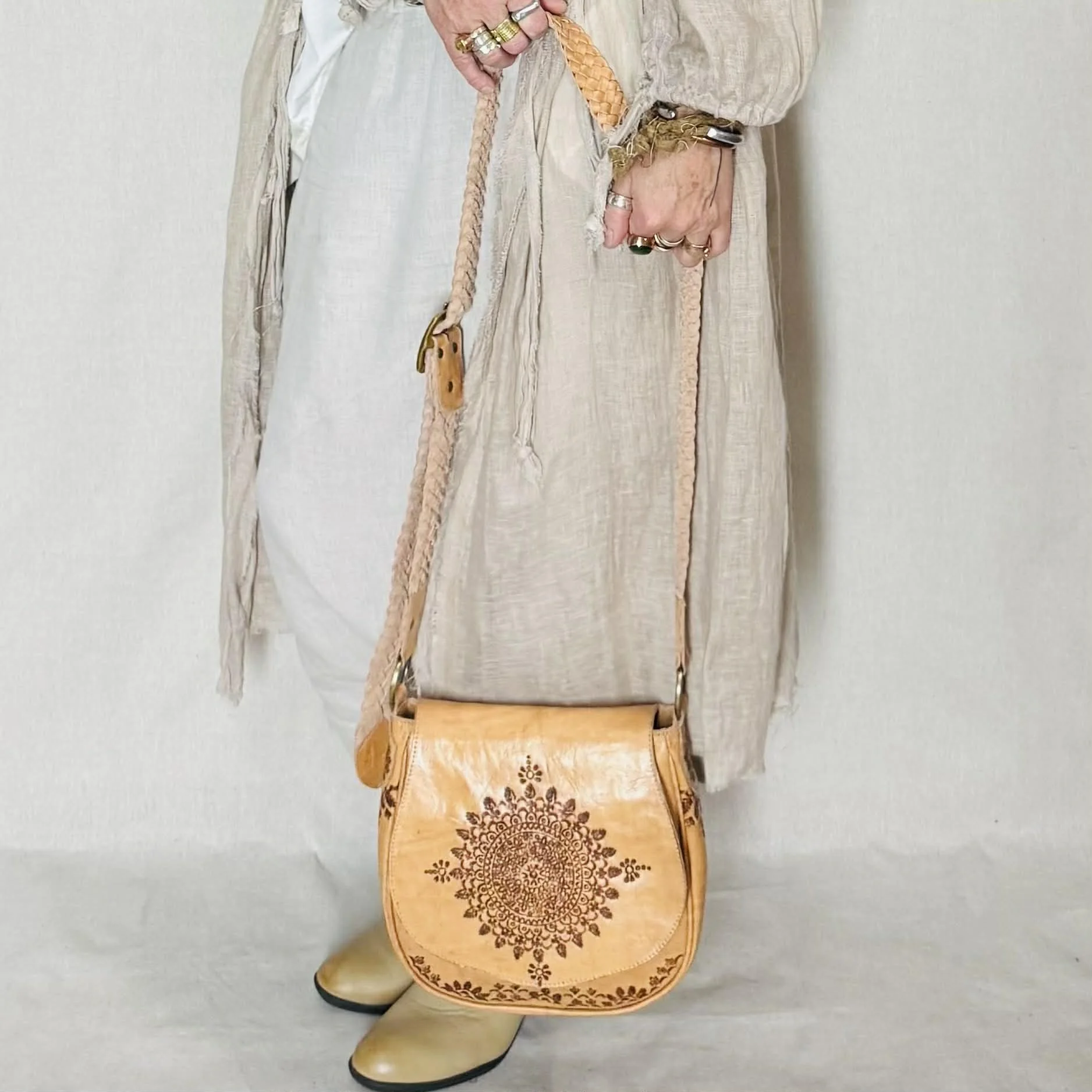 Sunshine Barossa Leather Carved Bag