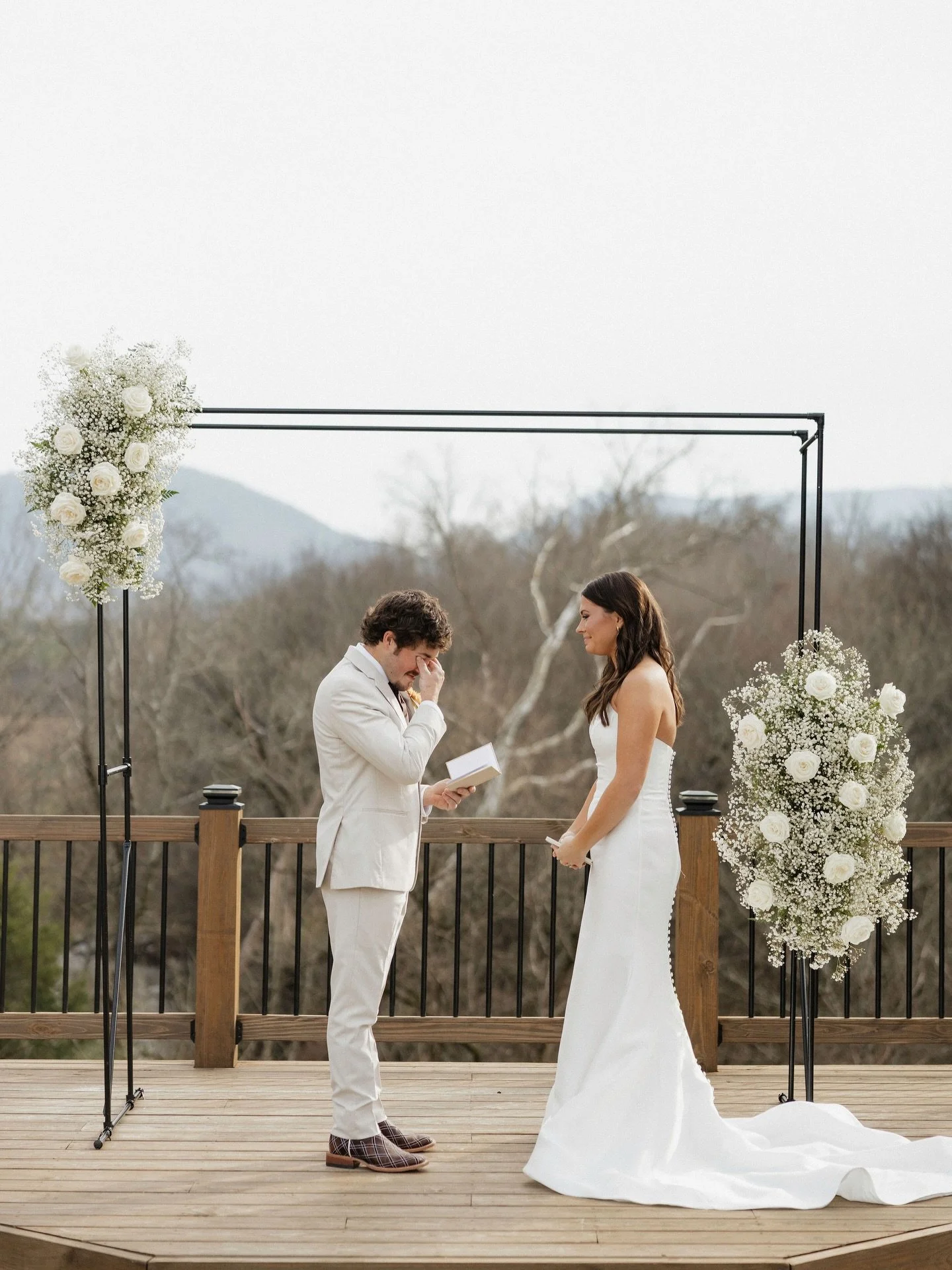 In this moment, it&rsquo;s just you, your person, and a promise that lasts forever. ✨