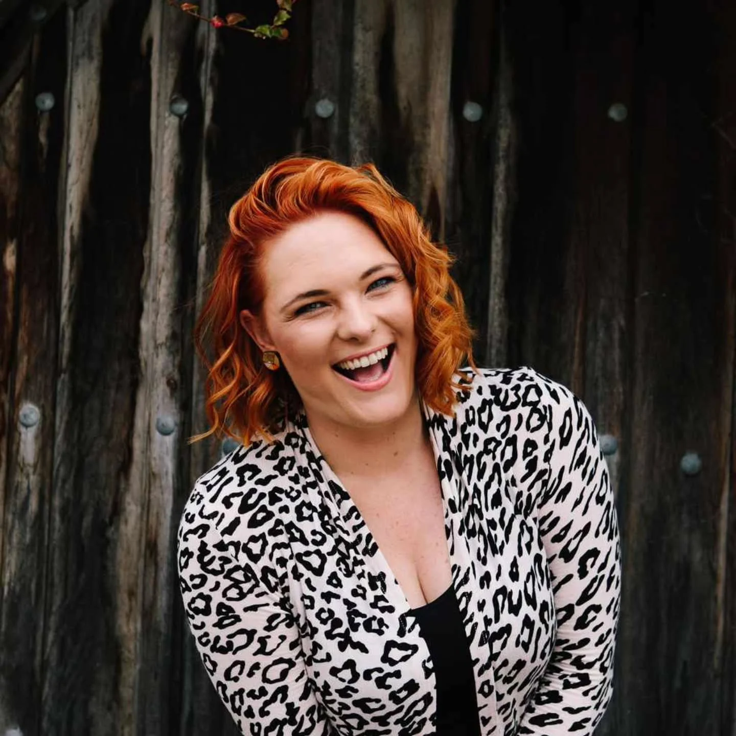 New head shots coming soon..... with thanks to the @geelongcelebrantcollective and @_wildheart.photography 🧡 watch this space! 

#celebrant #civilcelebrant #weddingcelebrant #marriagecelebrant #bride #groom #wedding #marriage #vows #geelongcelebrant