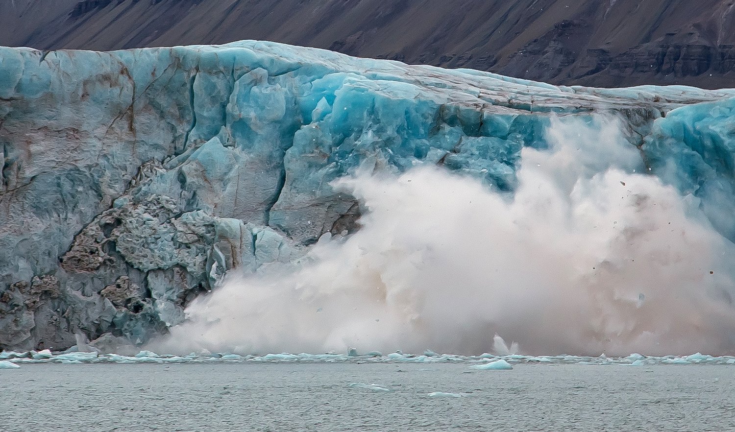 Glacier calving2