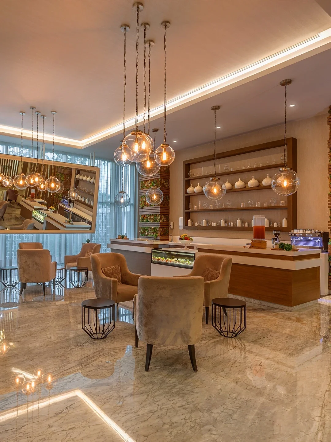 Juice bar moon palace
