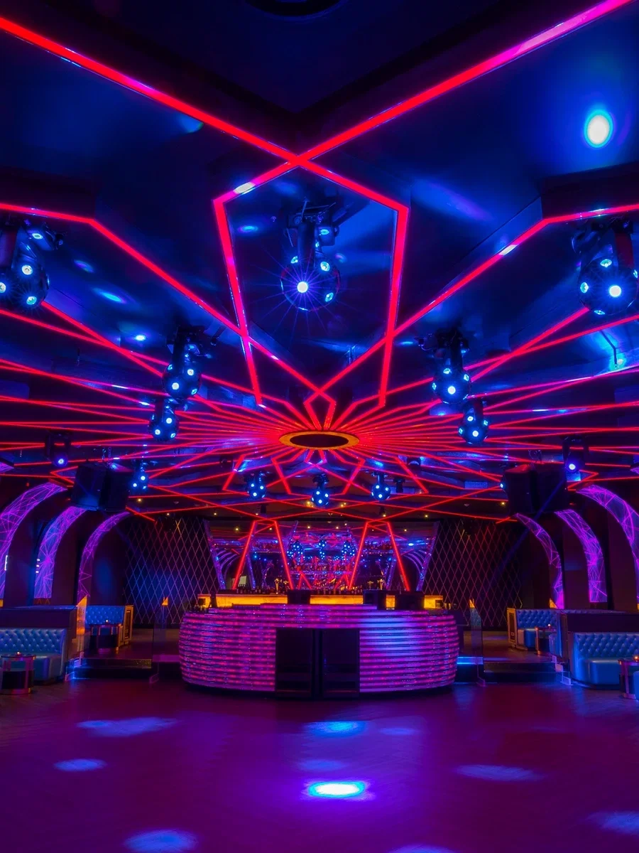 lights_unique_night_club_moon_palace_the_grand_cancun_b90d3b92e2.webp