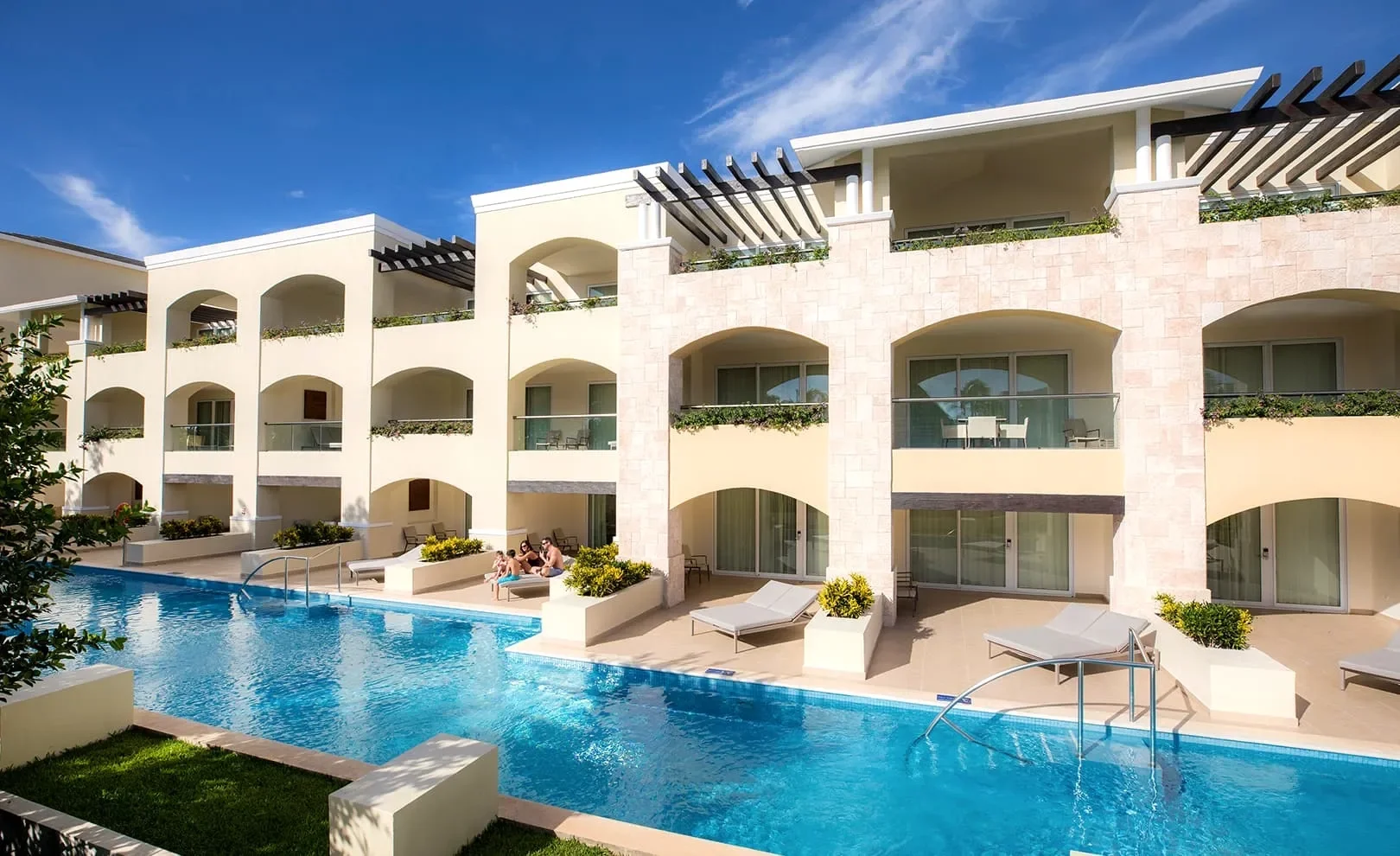 view_swim_up_suite_moon_palace_the_grand_2218033b85_a75d089d7b.webp