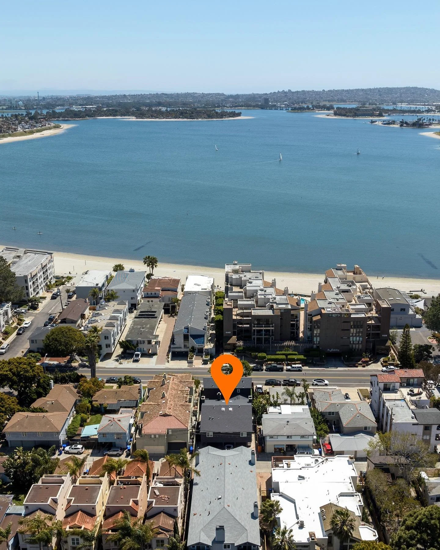 Hello May! As we kick off a new month, here is a look back at my favorite April listing/marketing project&mdash;a coastal investment opportunity in the heart of #PacificBeach. 

Collaborating with Jason and Tara Royle to create the offering memorandu