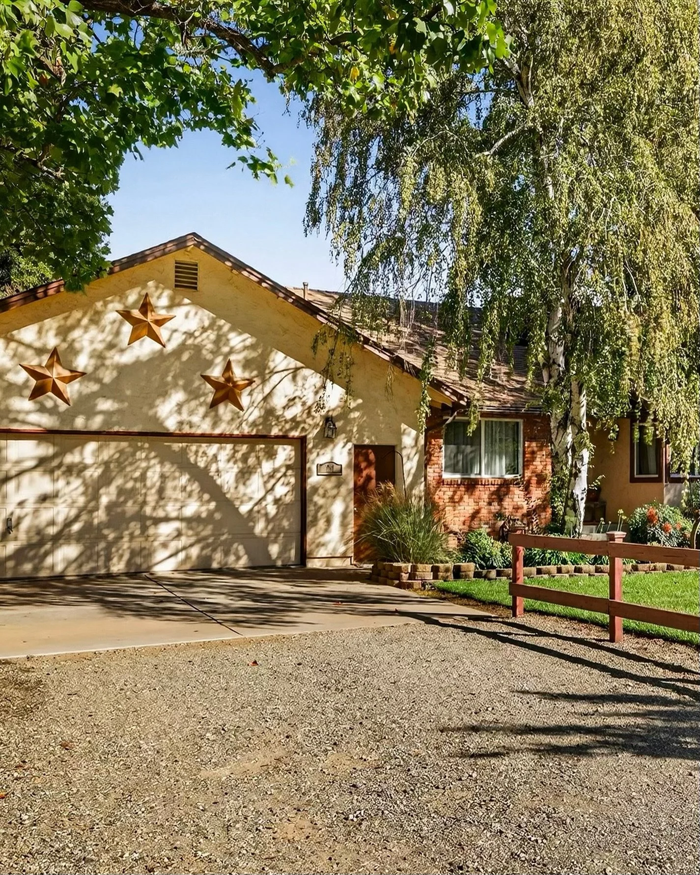 Project Spotlight: 24 Roseanna Court, Chico, CA

A Northern California property where thoughtful design meets wide-open space.

Set on over two acres, this home blends lifestyle and functionality with features designed for both everyday living and eq