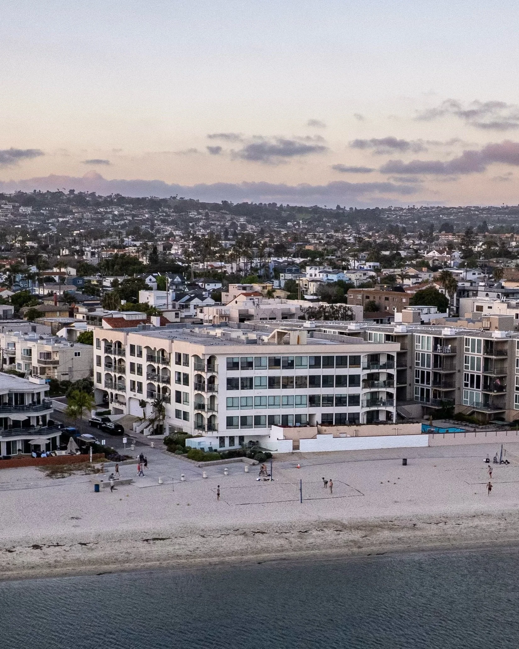 Mission accomplished in Mission Bay 🌊

This stunning beachside condo CLOSED, and San Diego-based agent @carriebakerbailey delivered for her sellers while giving her buyers exactly what they were looking for &mdash; sun, sand, and that effortless San
