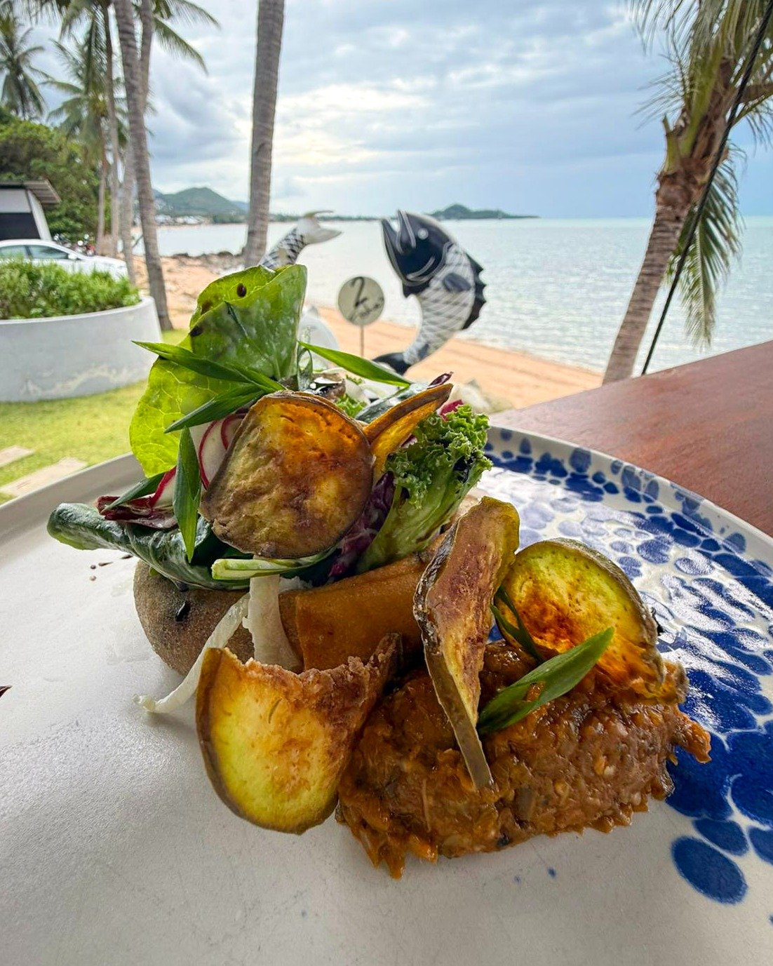 New special just landed&hellip; and it&rsquo;s a good one! Australia 🇦🇺 meets Thailand 🇹🇭 with our Roasted Australian Lamb Spring Roll!

Served with Eggplant Caviar, Balsamic Reduction &amp; fresh Salad with a Yogurt Sauce. It's limited edition a