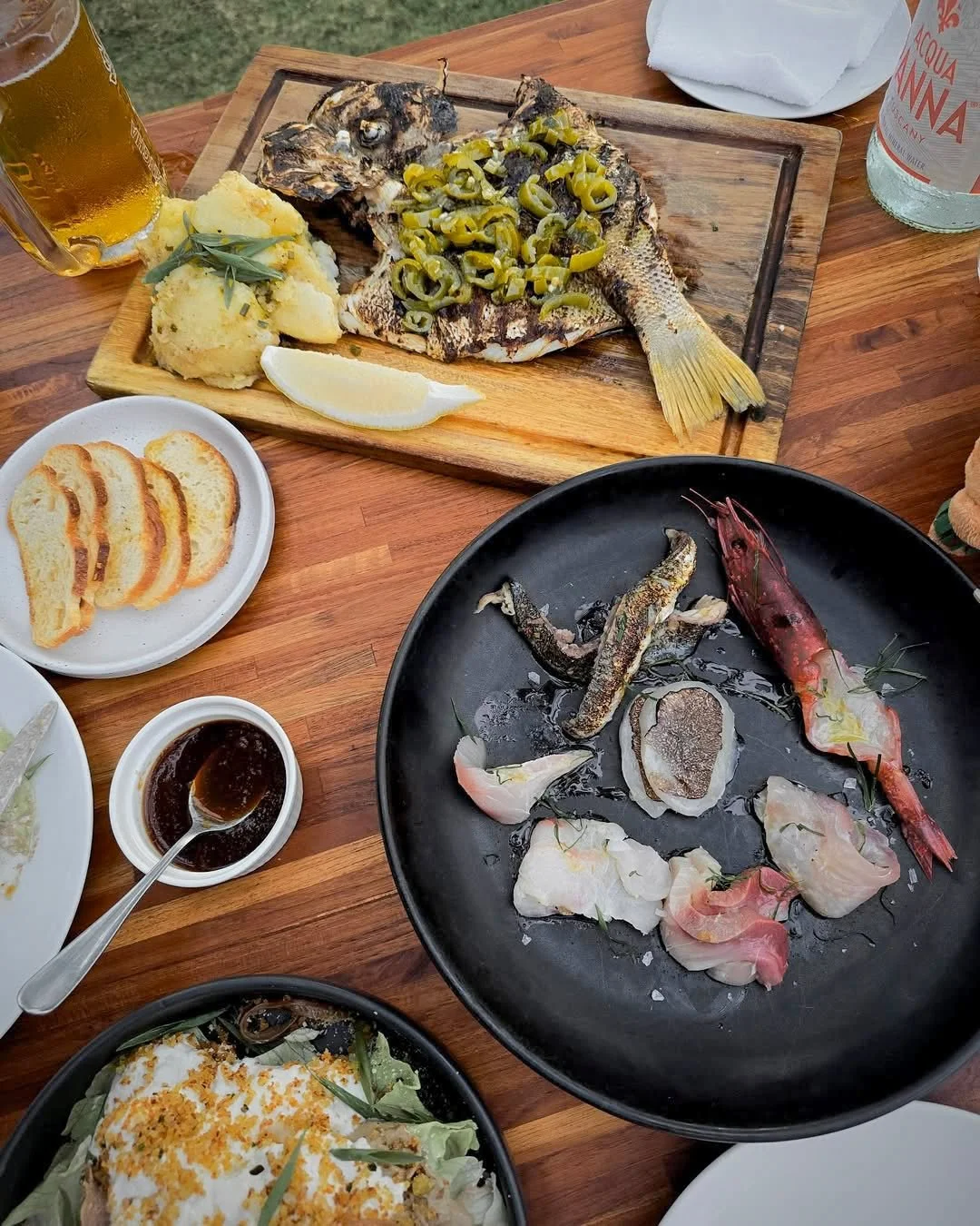 At 2 Fishes it&rsquo;s all about great ingredients, honest cooking and enjoying time by the sea. Fresh local fish and seafood, handmade pasta, carefully sourced produce and a team that truly cares about every detail, from the kitchen to the table.

W