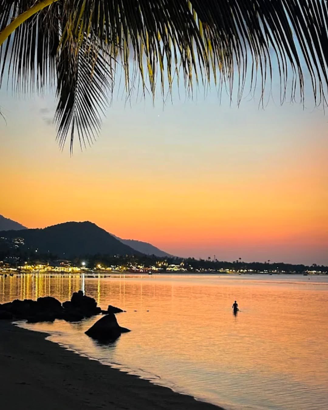 POV: You chose to dine at 2 Fishes at sunset 🌅

Golden hour hits at 6.30pm, and our terrace tables fill up fast. Reservations are recommended.

📞 To reserve your table, DM us or call +66 99 281 9973
📍 Bophut Beach (5 mins from Fisherman's Village)