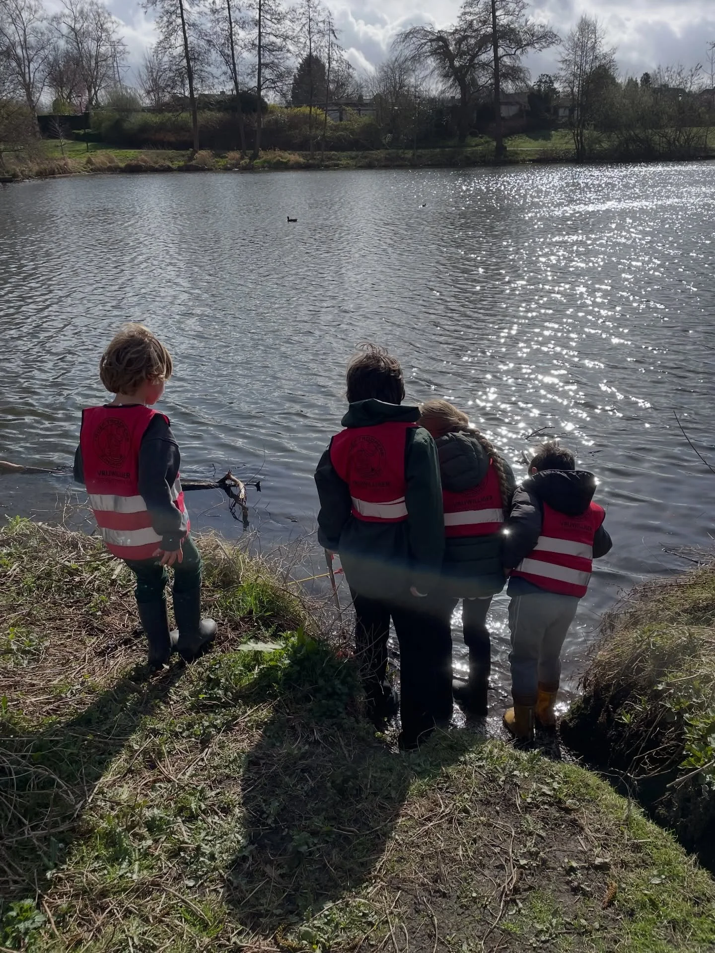 Er zijn al een part mooie lentedag geweest voor de Troep Troopers om de buurt in te gaan! @troeptroopers is een zwerfafval oprium initiatief, even eruit en ondertussen de buurt een stukje schoner maken. 💚 #eindhoven #troeptrooperseindhoven