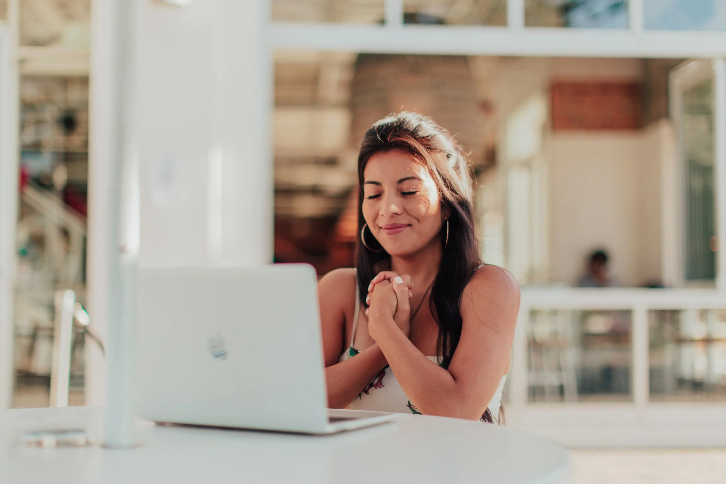 One on one mindfulness coaching session guided online