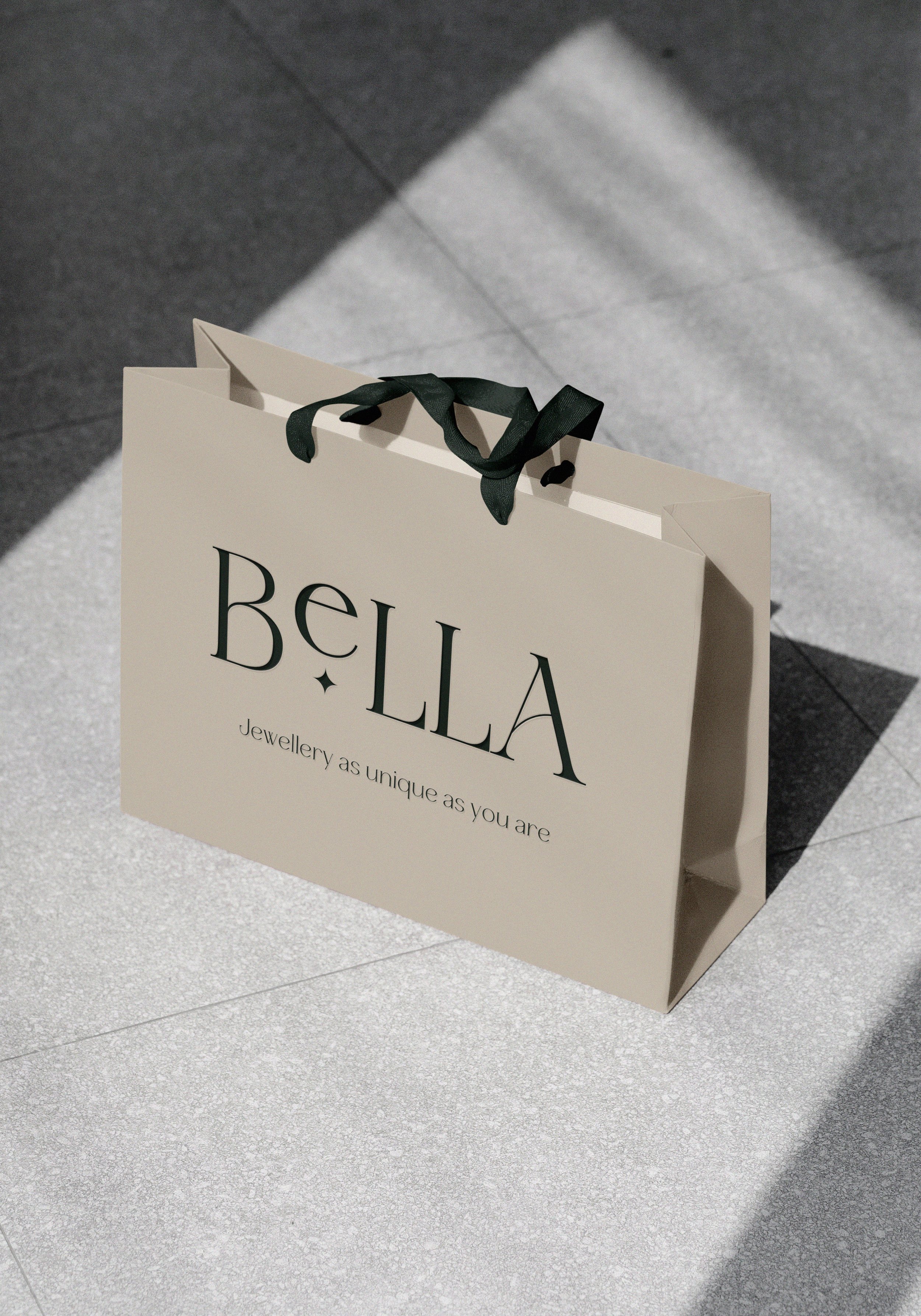 shopping bag mockup upwork.jpg