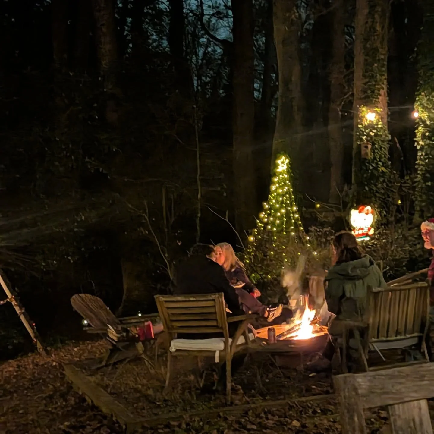 Rang in the solstice and greeted the longest night of the year with some of the best! Now the light slowly but surely begins to return! ✨