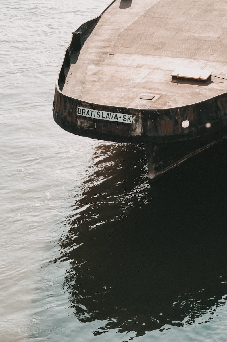 Schiff Bratislava auf der Donau