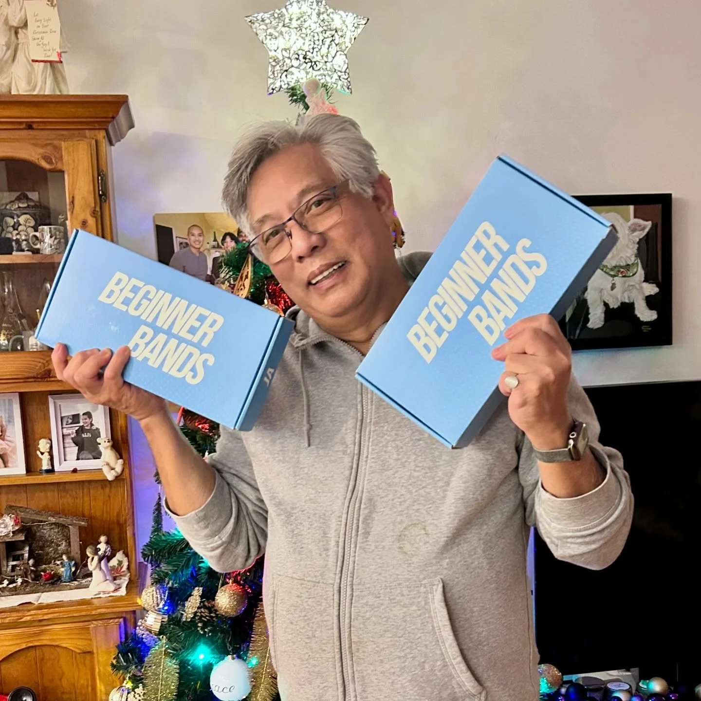 The best holiday gift.
(Though I&rsquo;m pretty sure he kept one for himself.)

My dad&rsquo;s using JA @beginnerbands to maintain and even build strength heading into 2026. This year, he&rsquo;s also sharing the gift of health by giving Beginner Ban