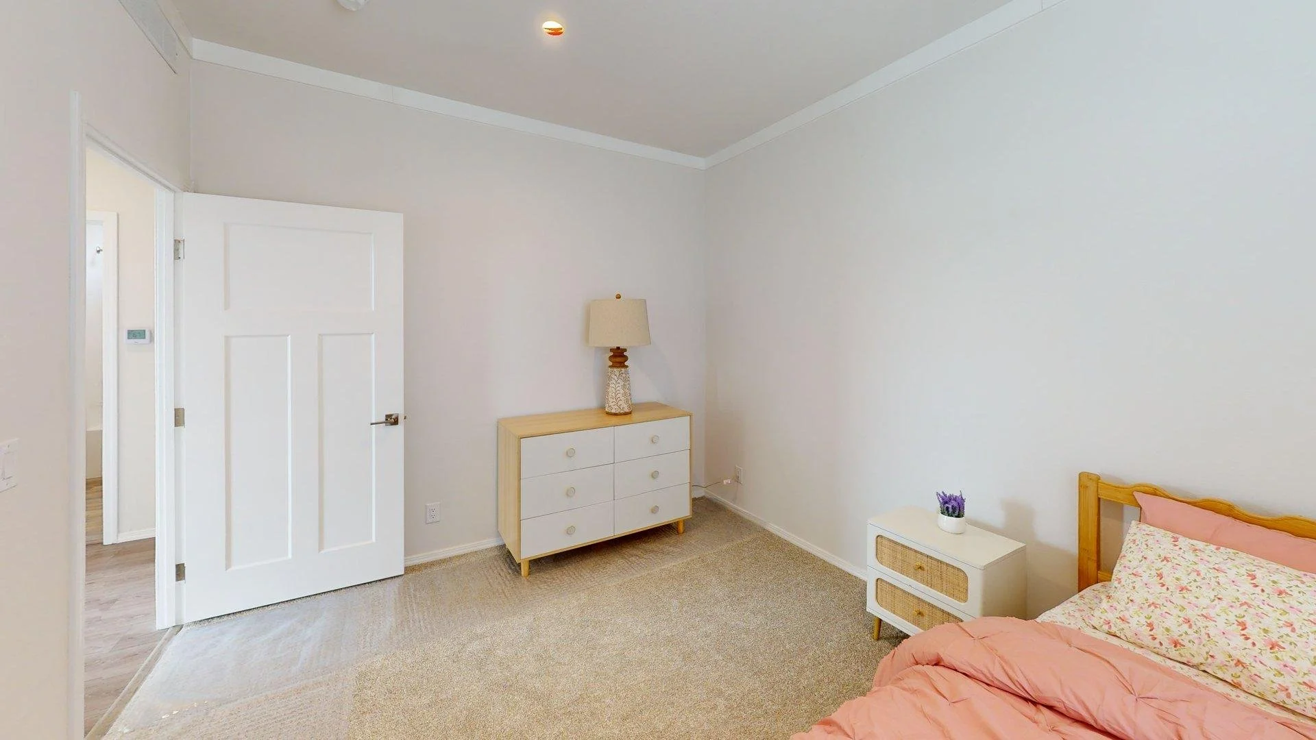 Skyline-Nampa-Hillcrest-G881-Bedroom 1.jpg