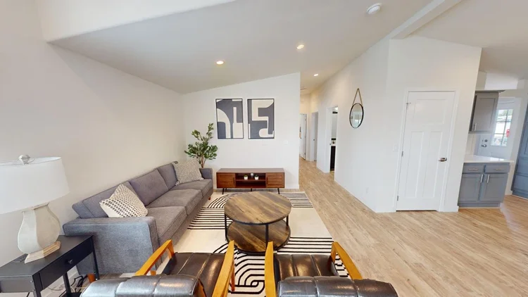 Hillcrest G818 photo 24
