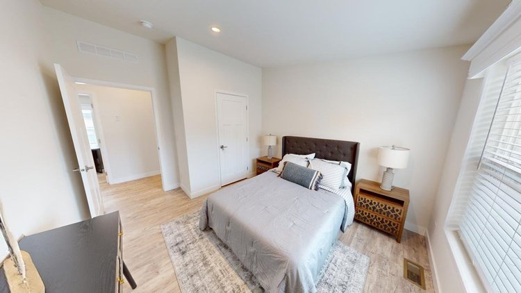 Hillcrest G818 photo 18