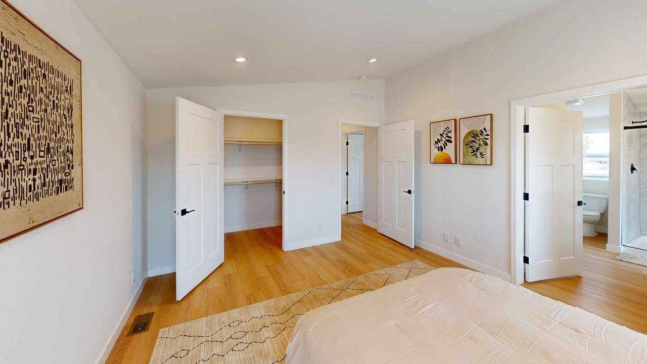 Hillcrest-G865-Bedroom 3.jpg