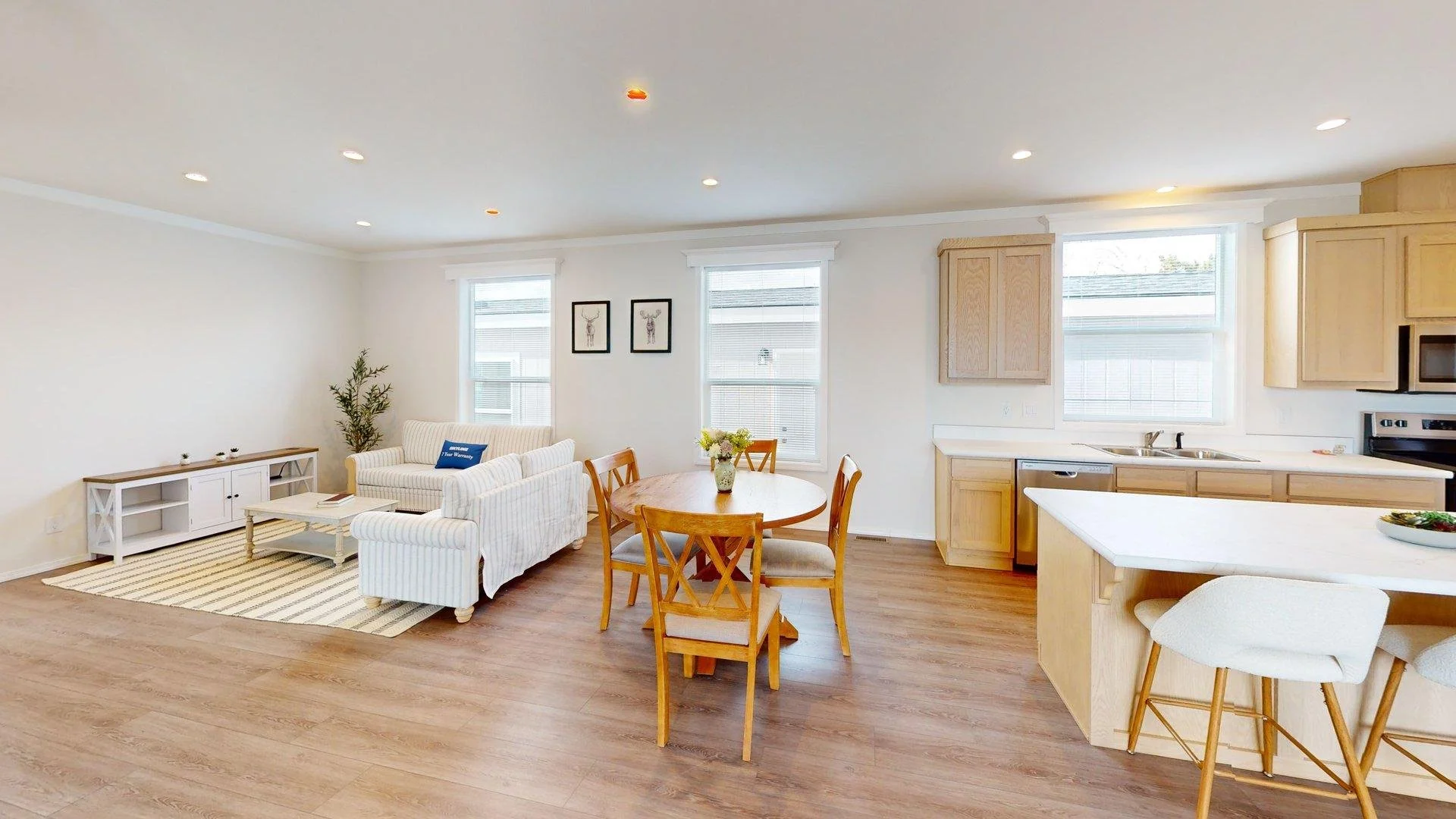 Skyline-Nampa-Hillcrest-G881-Dining-Room 1.jpg