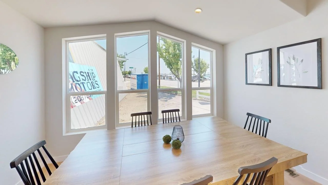 Hillcrest-G865-Dining-Room 1.jpg