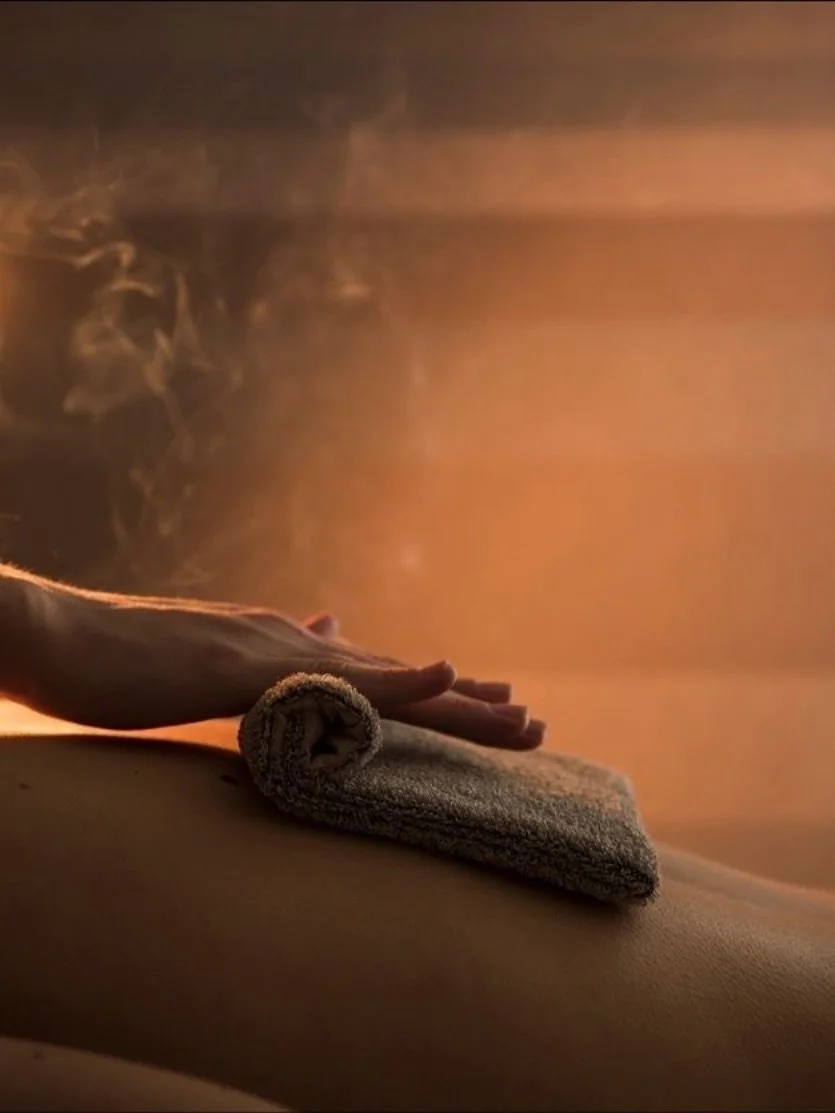 L&rsquo;autunno &egrave; il momento perfetto per rigenerarsi. Prenota il tuo massaggio detox e ricarica le energie 🍂 

Una coccola &egrave; tutto ci&ograve; di cui hai bisogno &hellip; ti spettiamo ❤️ 

#spa #massaggi #candele #autunnorelax #body