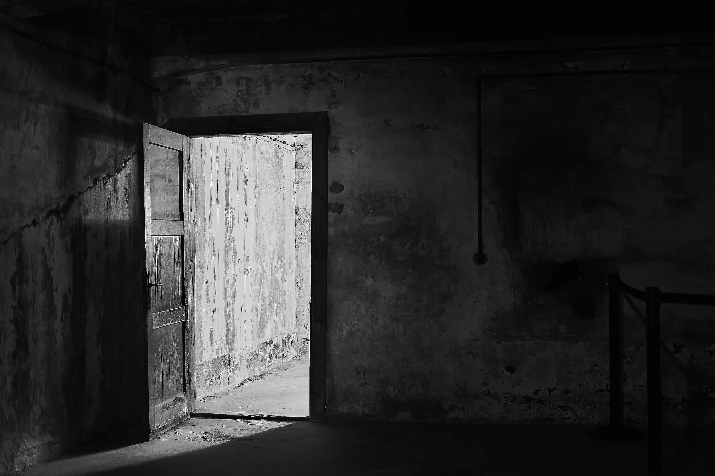 012-Auschwitz-documentary-culture-narrative-photography.jpg
