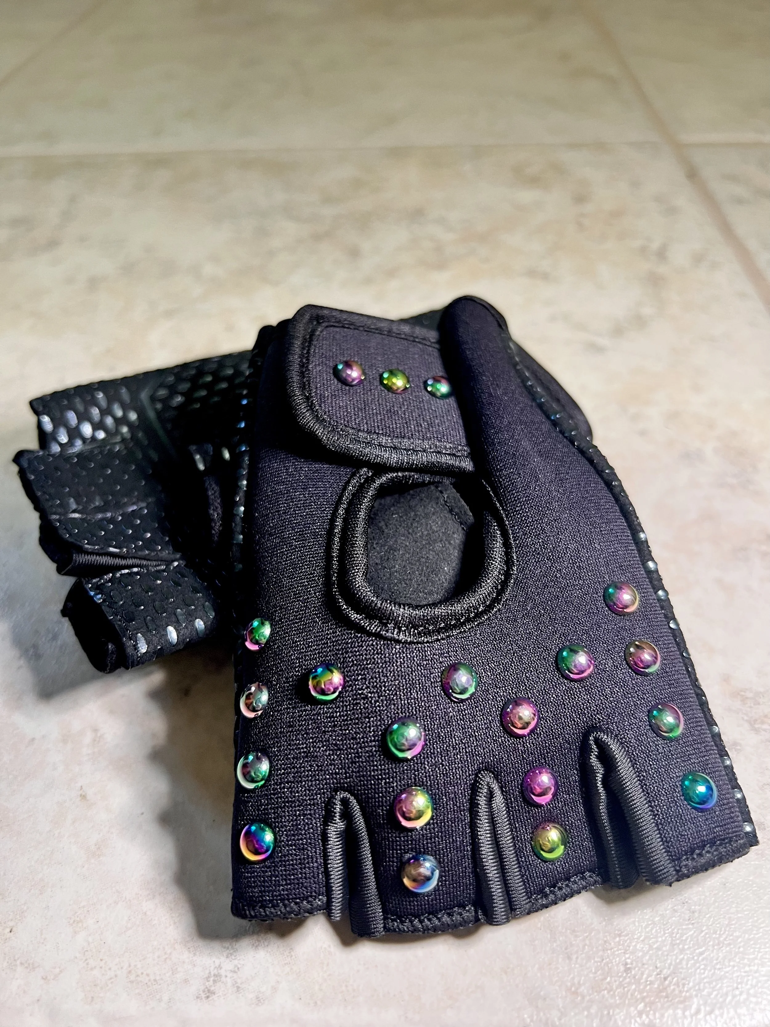 GEMZ FIT GLOVES - RAINBOW ( NON-LATEX )