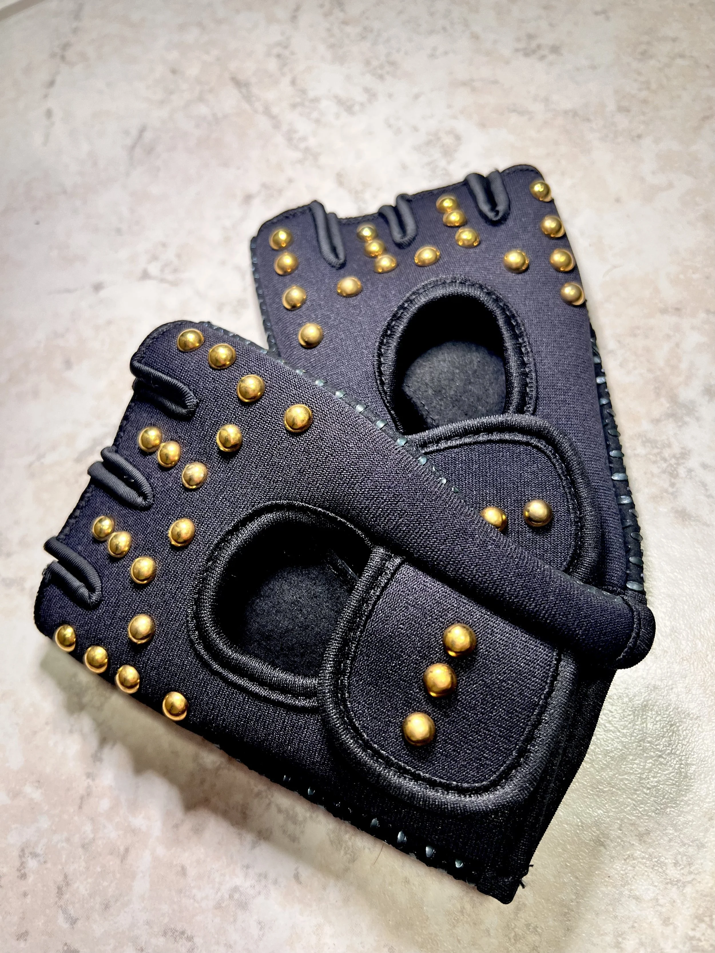 GEMZ FIT GLOVES - GOLD ( NON - LATEX )