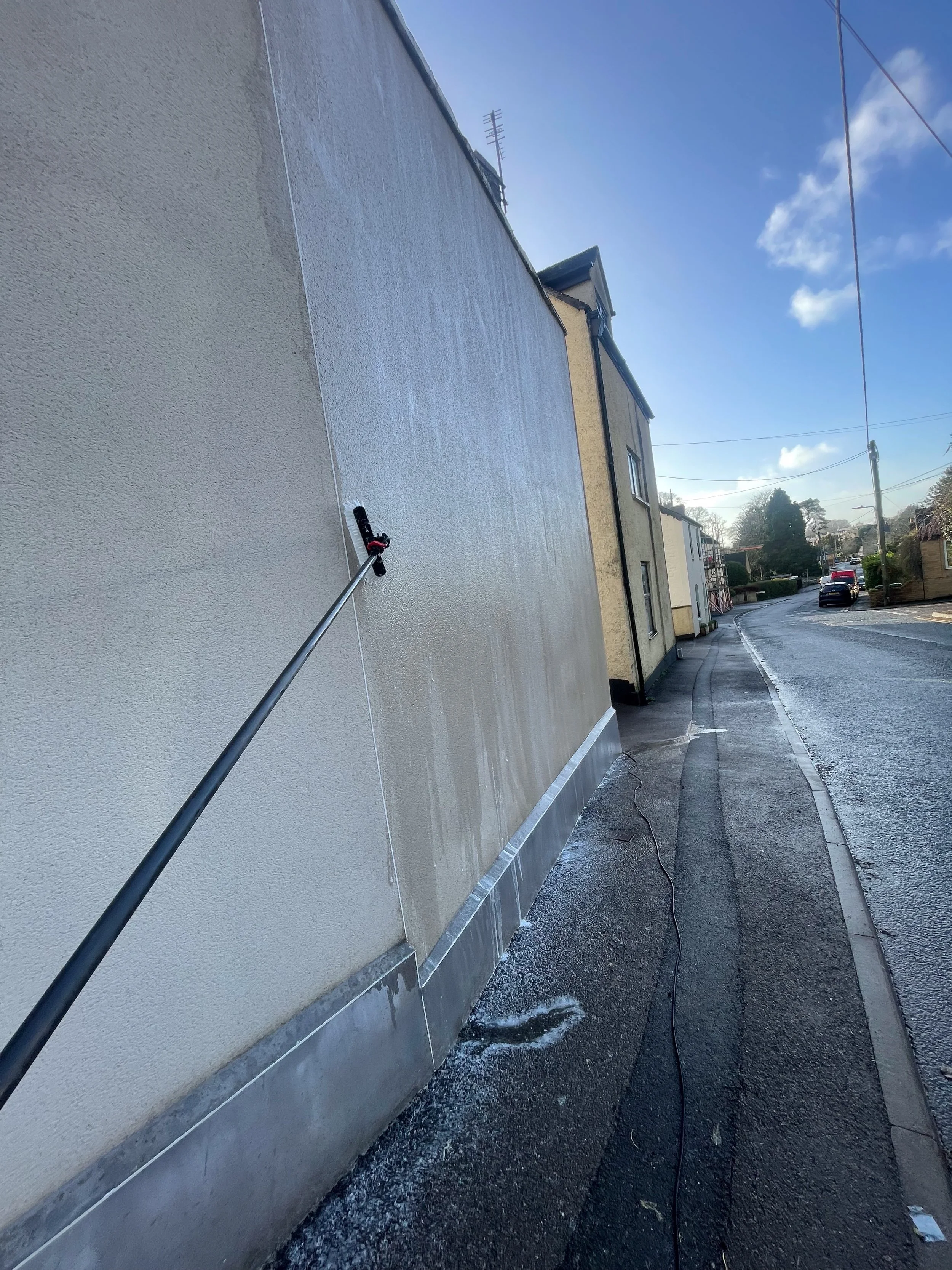 cpm_28.brush work on big white house wotton.jpg