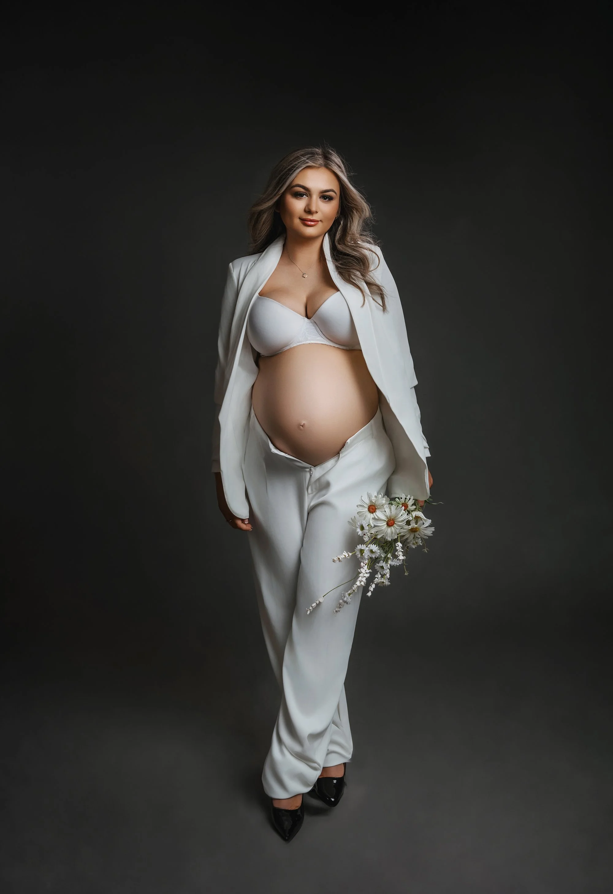 pregnant mother to be photographed at kath evans photography studio talgarth brecon mid wales