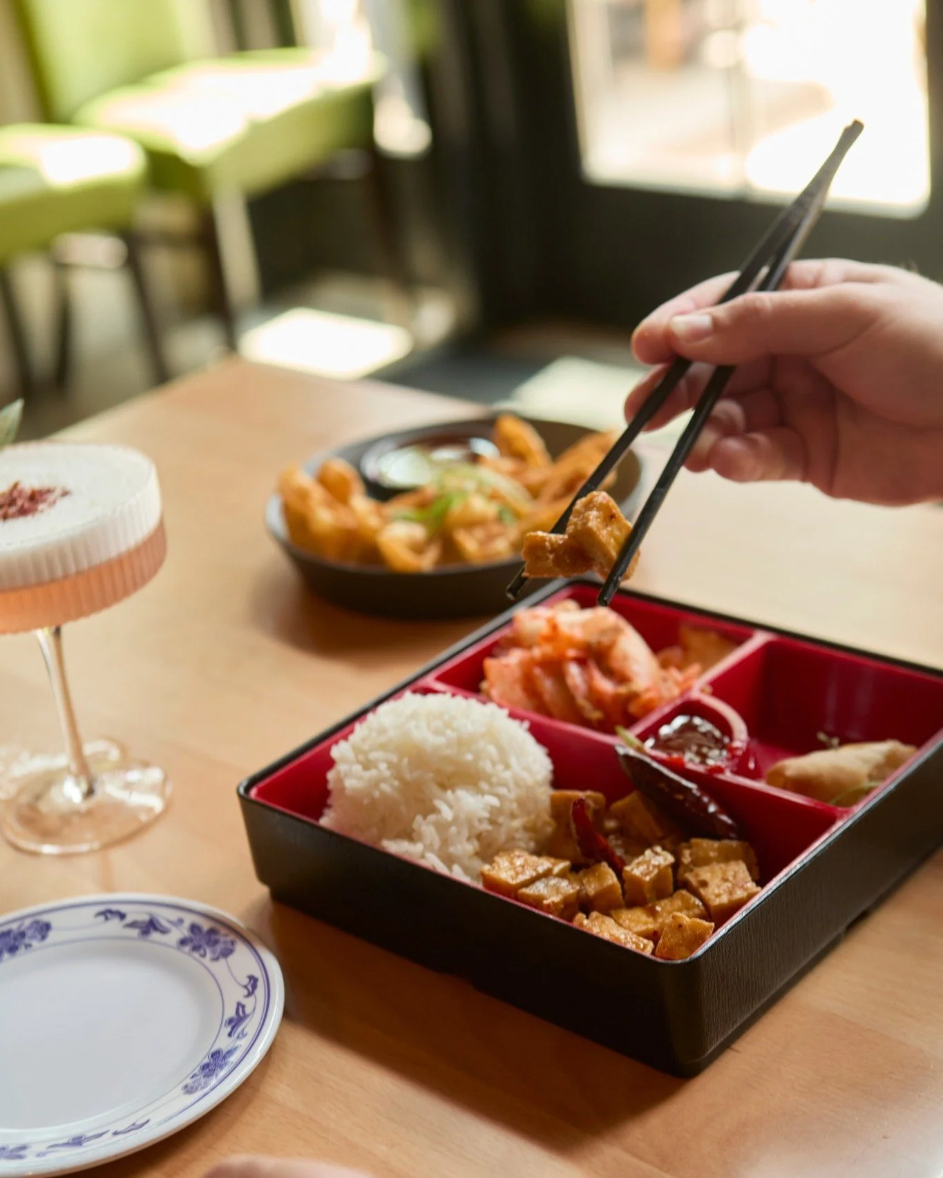 Big flavor energy. Low stress attitude. 🥡🥢
Experience the Bento Box that turns lunch into a ritual.