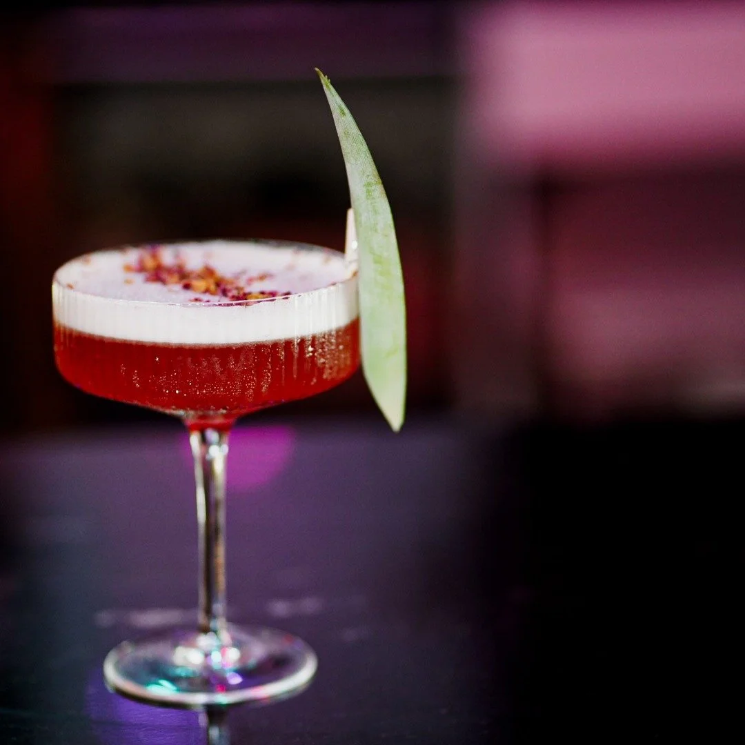 Forbidden magic unlocked ✨🧚&zwj;♀️
Cosmo N&rsquo; Wanda brings fairy level magic with vodka, elderflower, pomegranate, citrus, cucumber, and a silky egg white foam.
A must sip alongside Asian food in Columbus, whether you are spending the night in G