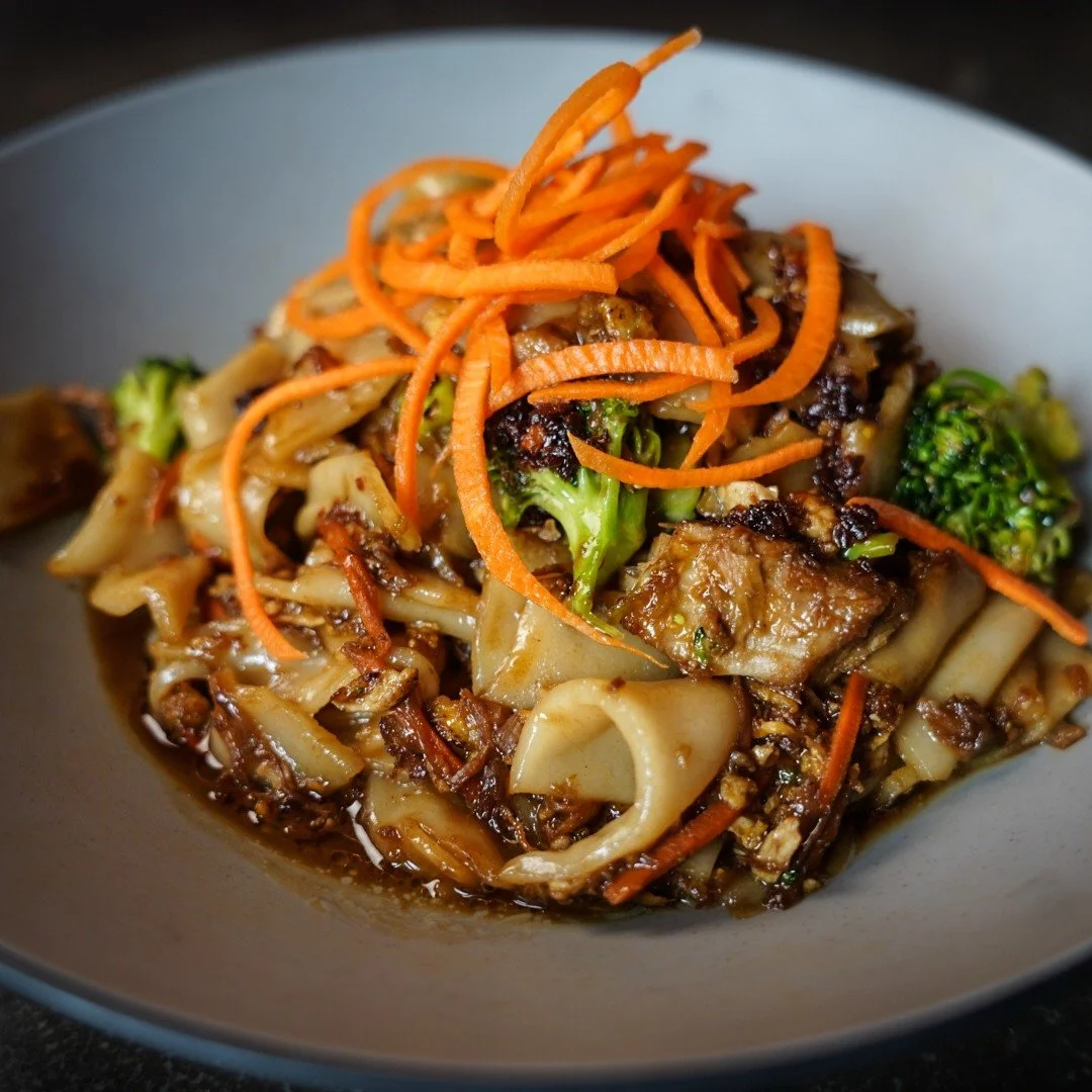 Make Christmas Eve a night out ✨

Bendi Wok N Bar is serving up Asian fusion, craft cocktails, and an easygoing holiday vibe in both German Village and New Albany.🎄🍸

Great food, great drinks, and no cooking required sounds like the right move.

Re