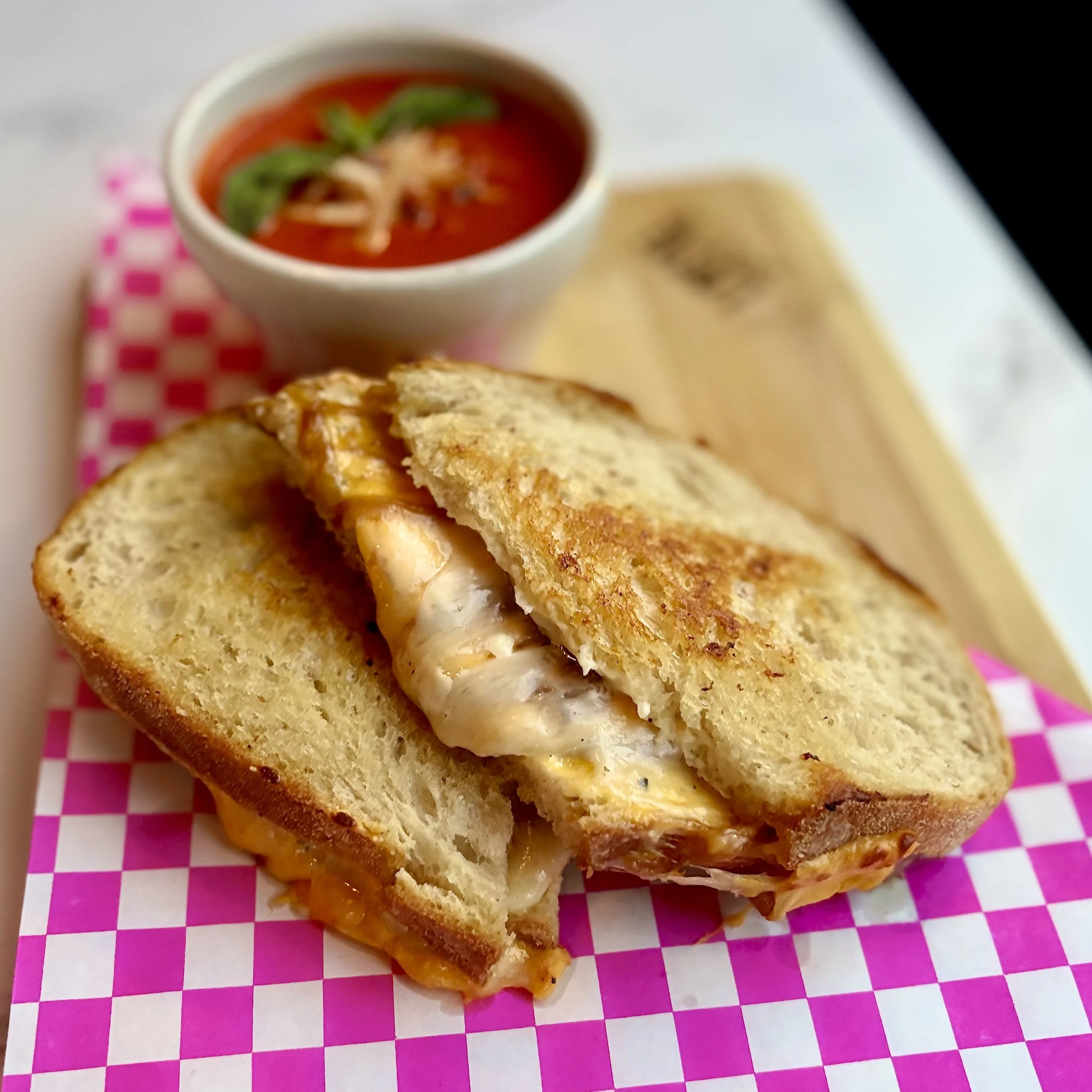 Local Street Eats
Local Street Eats Nashua
Local Street Eats Nashua NH
Nashua NH restaurant
Downtown Nashua restaurant
West Pearl Street Nashua restaurant
Best restaurant in Nashua NH
New restaurant Nashua NH
Street food Nashua NH
Modern American res