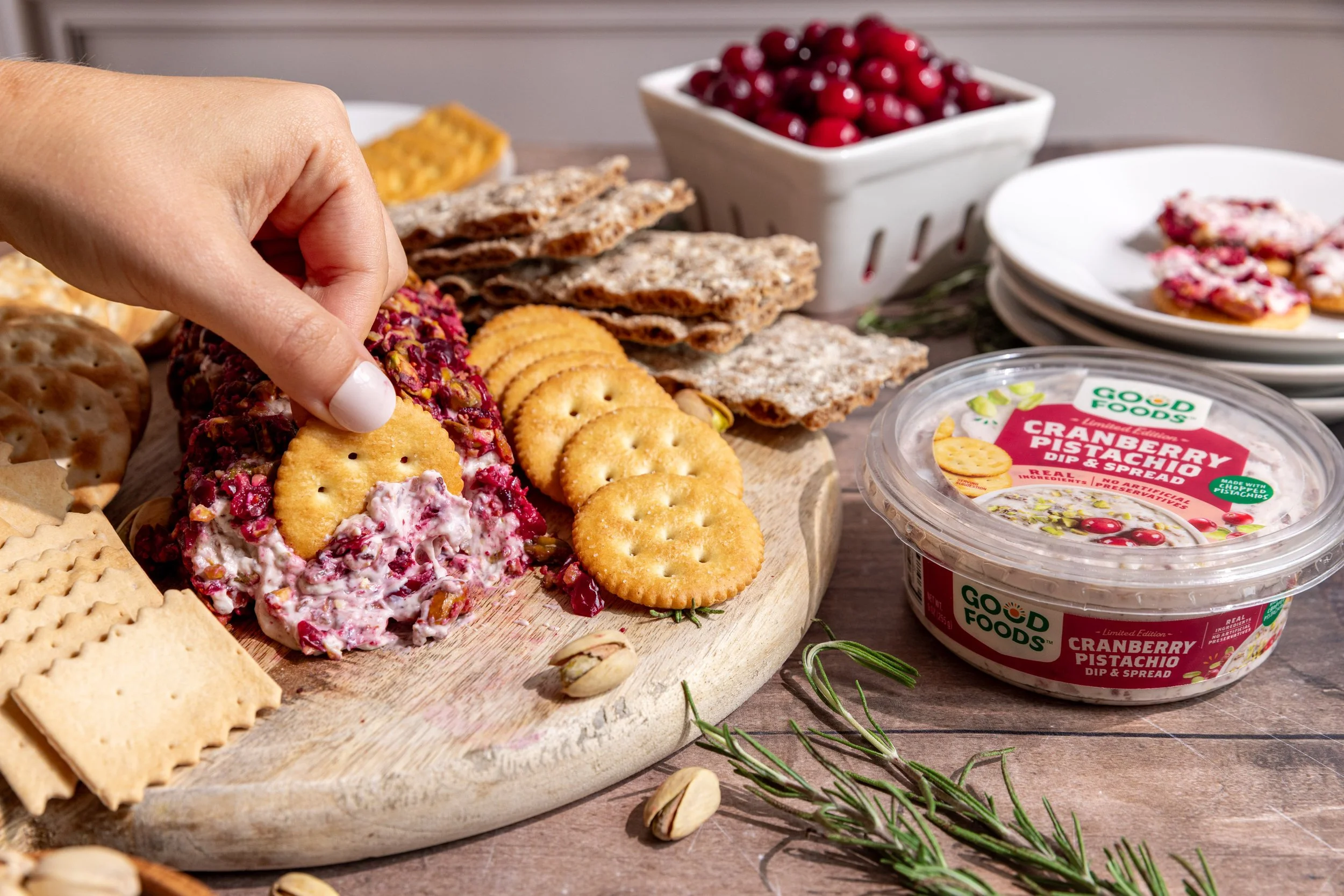 Cranberry-Pistachio-Cheese-Log-34.jpg