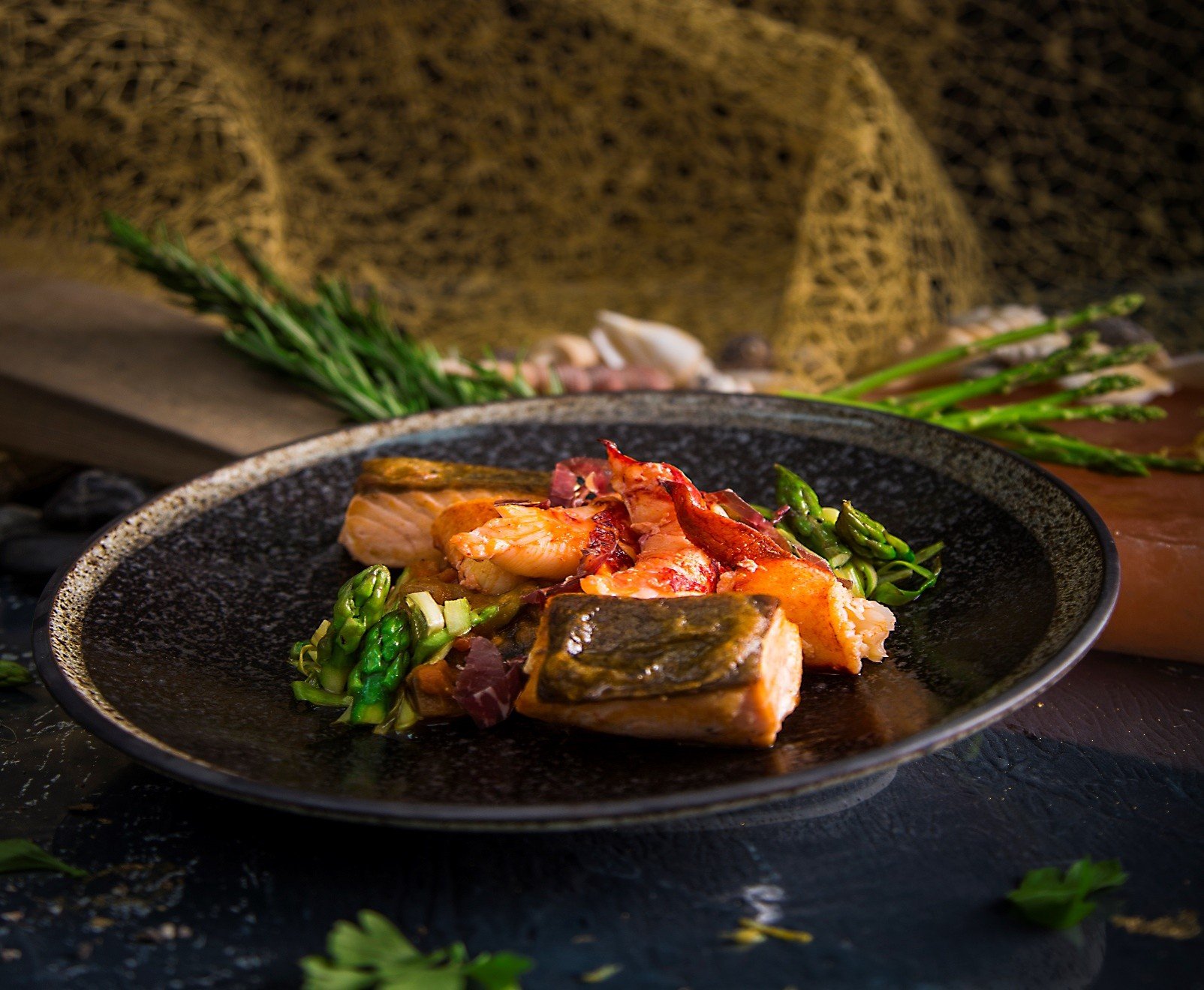 ROASTED SALMON WITH PESTO