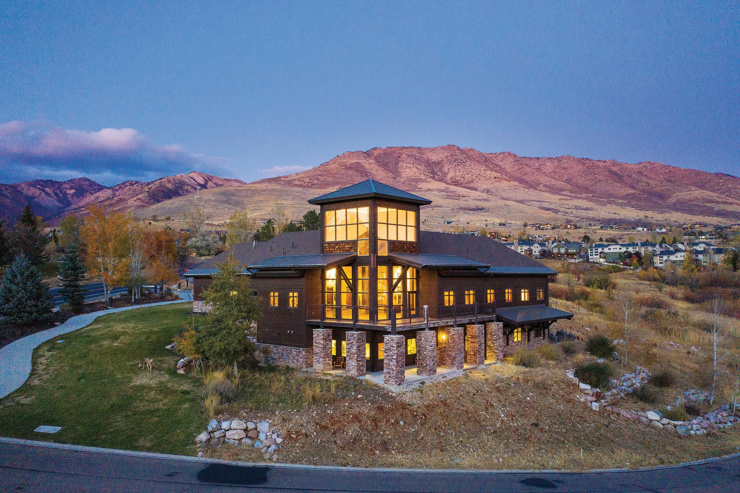old-mountain-luxury-office-03.JPG